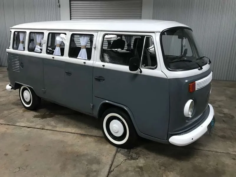 Volkswagen T2 Kombi Image 3