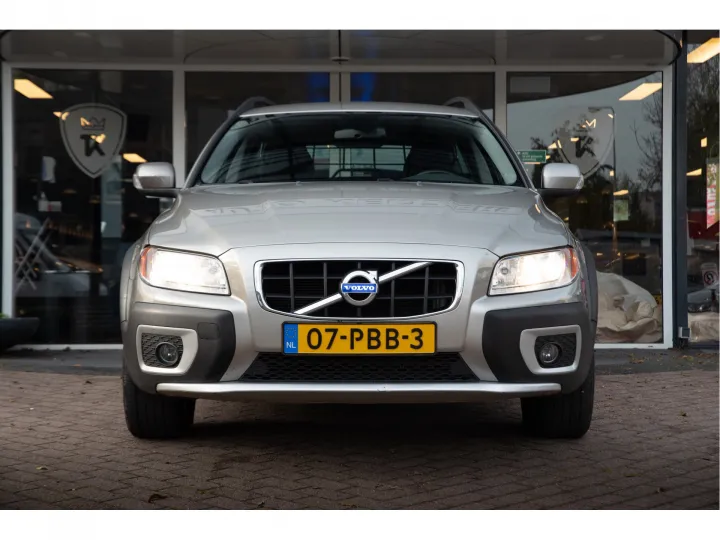 Volvo XC70 3.0 T6 Kinetic  Image 2