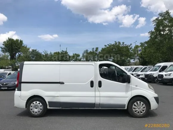 Renault Trafic 2.0 DCI Grand Confort Image 4